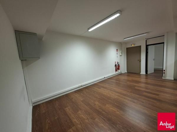 LOCATION BUREAUX 64M² Le Mans centre