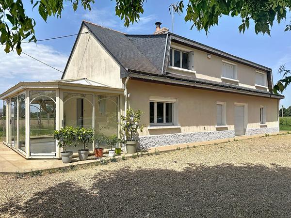 Longué-Jumelles : maison au calme avec grand terrain