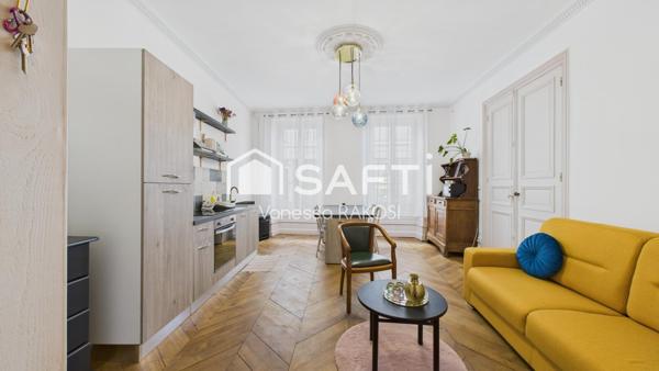 Magnifique maison de caractère en plein centre de Saint-Jean-d'Angély avec dépendance