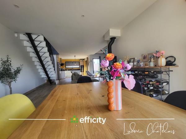 Maison
         7 pièces
        - 146 m² Exclusivité 405 000 € *