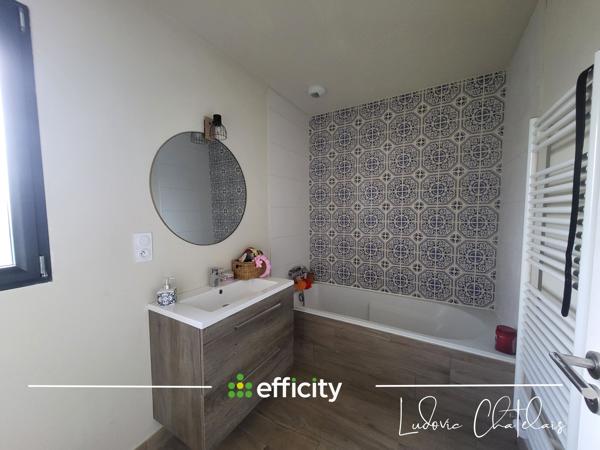 Maison
         7 pièces
        - 146 m² Exclusivité 405 000 € *