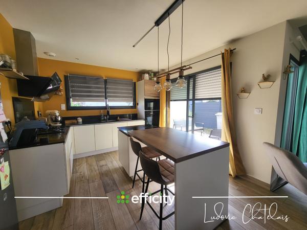 Maison
         7 pièces
        - 146 m² Exclusivité 405 000 € *