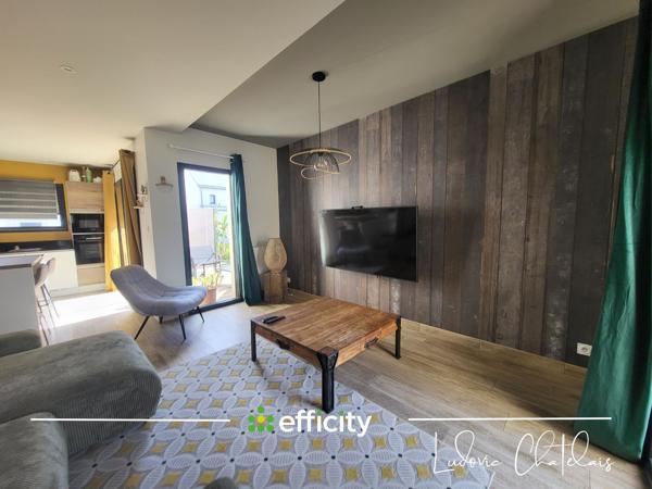 Maison
         7 pièces
        - 146 m² Exclusivité 405 000 € *