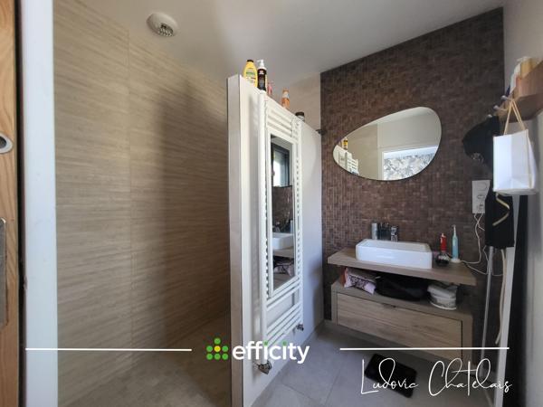 Maison
         7 pièces
        - 146 m² Exclusivité 405 000 € *
