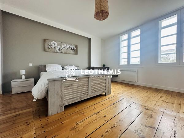 SUPERBE DUPLEX MEUBLÉ EN CŒUR DE VILLE