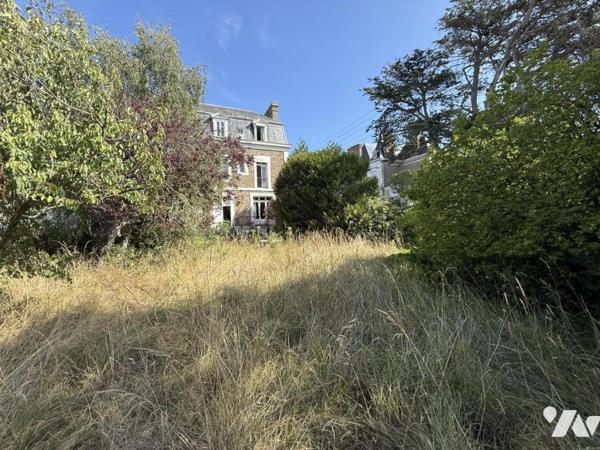 SAINT-MALO – COURTOISVILLE  PROPRIETE MAISON DE FAMILLE BOURGEOISE JARDIN CLOS DEPENDANCES GARAGES