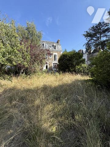 SAINT-MALO – COURTOISVILLE  PROPRIETE MAISON DE FAMILLE BOURGEOISE JARDIN CLOS DEPENDANCES GARAGES