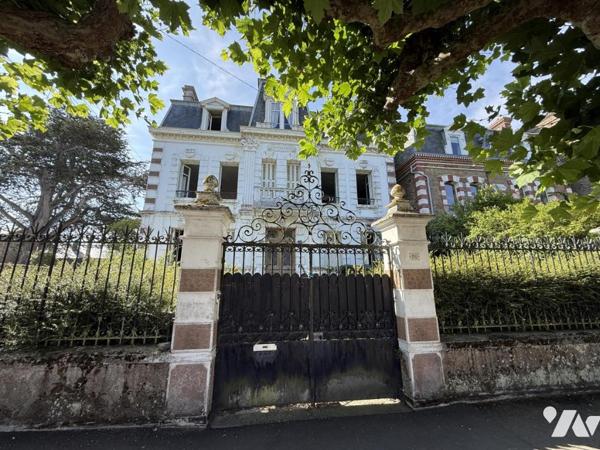 SAINT-MALO – COURTOISVILLE  PROPRIETE MAISON DE FAMILLE BOURGEOISE JARDIN CLOS DEPENDANCES GARAGES