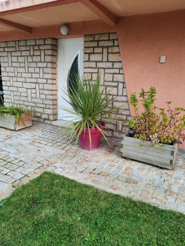 Maison en trés bon etat , proche des commerces,