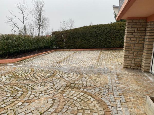 Maison en trés bon etat , proche des commerces,