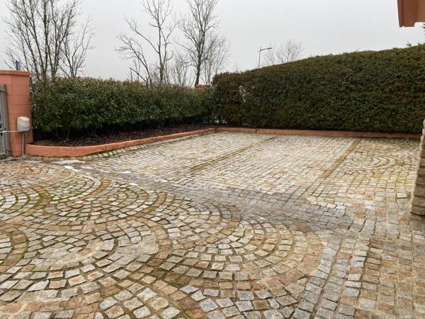 Maison en trés bon etat , proche des commerces,