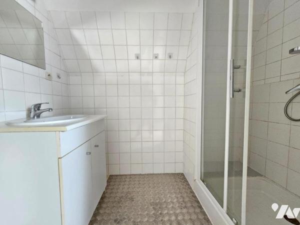 Ensemble immobilier en plein bourg de SAFFRÉ