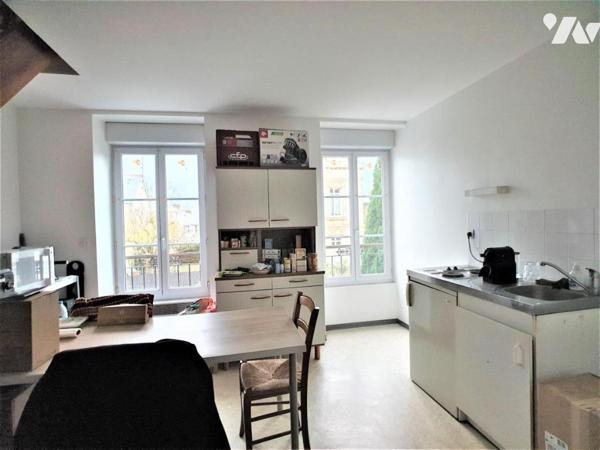 Ensemble immobilier en plein bourg de SAFFRÉ