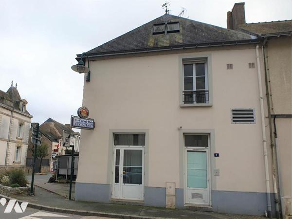 Ensemble immobilier en plein bourg de SAFFRÉ