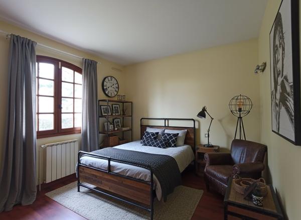 Maison sur demi-niveau spacieuse avec grand garage Labastide saint pierre