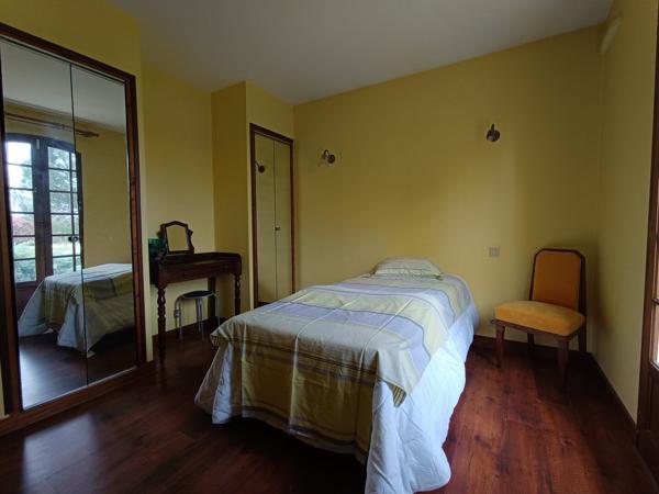 Maison sur demi-niveau spacieuse avec grand garage Labastide saint pierre