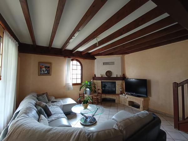 Maison sur demi-niveau spacieuse avec grand garage Labastide saint pierre