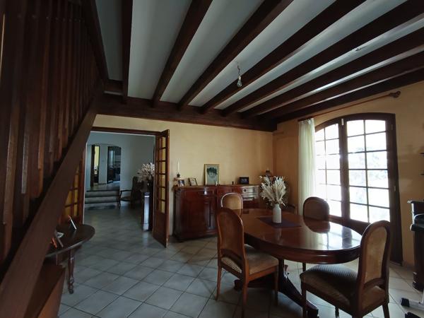 Maison sur demi-niveau spacieuse avec grand garage Labastide saint pierre