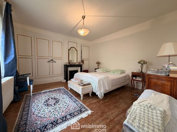 Immeuble 255 m² à LAON 02000