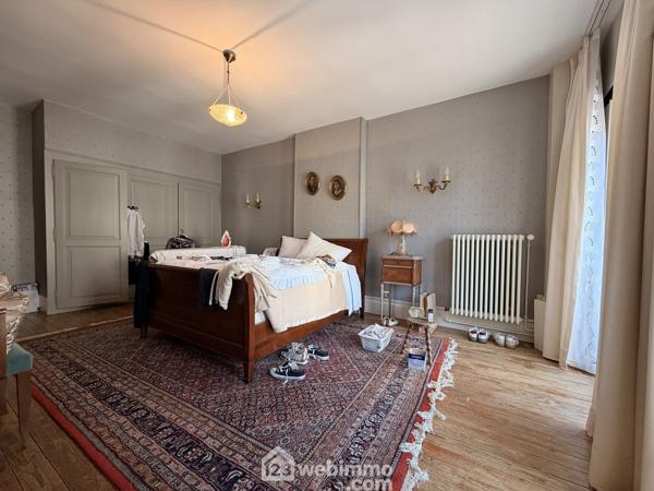 Immeuble 255 m² à LAON 02000