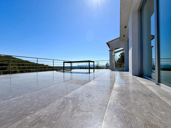 Villa – Vue panoramique – 4 Chambres – Piscine chauffée - 83300 Draguignan - Réf 86855319
