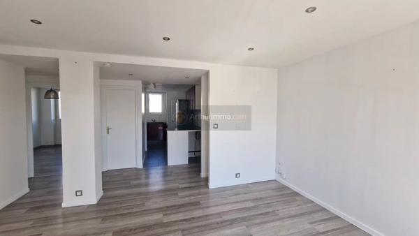 Location                                                      Appartement
                        
                     3 pièces                      55 m2                     à Brest