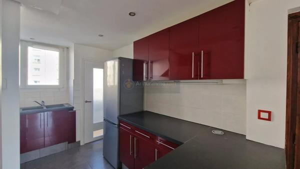 Location                                                      Appartement
                        
                     3 pièces                      55 m2                     à Brest