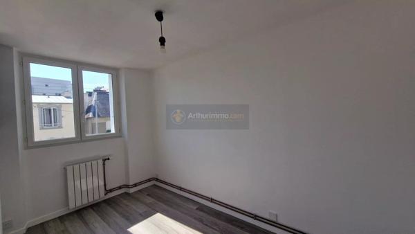 Location                                                      Appartement
                        
                     3 pièces                      55 m2                     à Brest