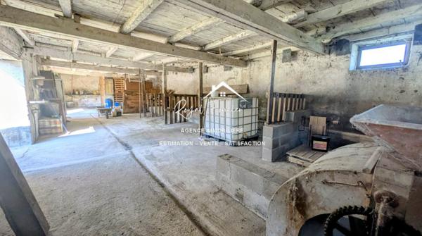 Ancien corp de ferme avec beaucoup de potentiel