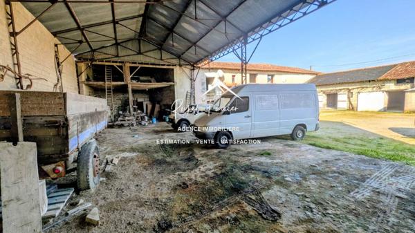 Ancien corp de ferme avec beaucoup de potentiel