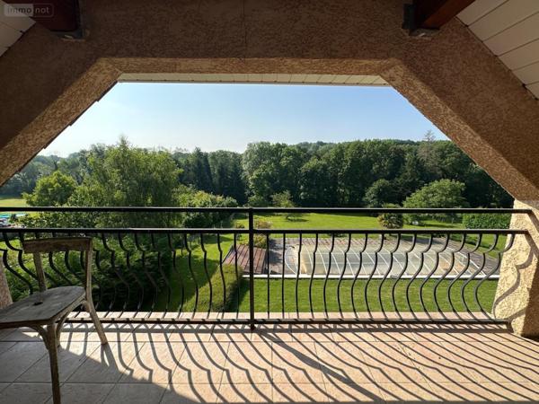 Propriete à vendre à Jouhe dans le Jura (39100), ref : J / LL