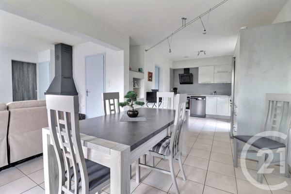 Maison à vendre  5 pièces - 95,47 m 2   AMBUTRIX  - 01