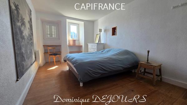 Un bien d’exception où charme, élégance et confort se rencontrent – coup de cœur immédiat garanti ! Vendue meublée et équipée.