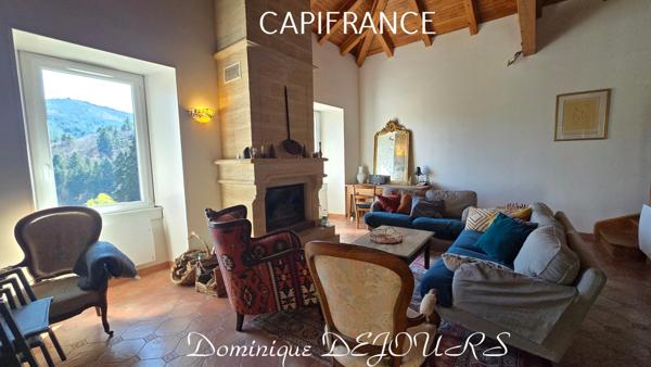 Un bien d’exception où charme, élégance et confort se rencontrent – coup de cœur immédiat garanti ! Vendue meublée et équipée.