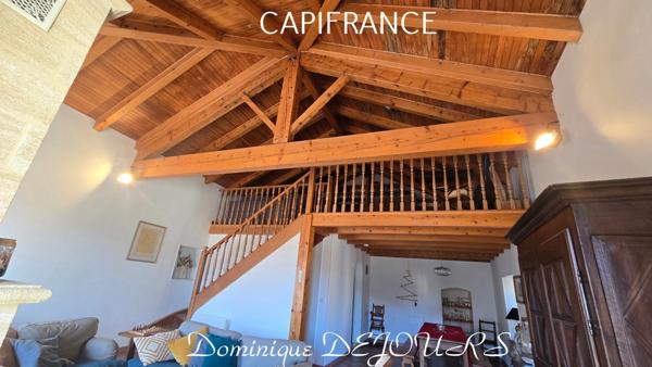 Un bien d’exception où charme, élégance et confort se rencontrent – coup de cœur immédiat garanti ! Vendue meublée et équipée.