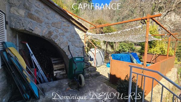 Un bien d’exception où charme, élégance et confort se rencontrent – coup de cœur immédiat garanti ! Vendue meublée et équipée.