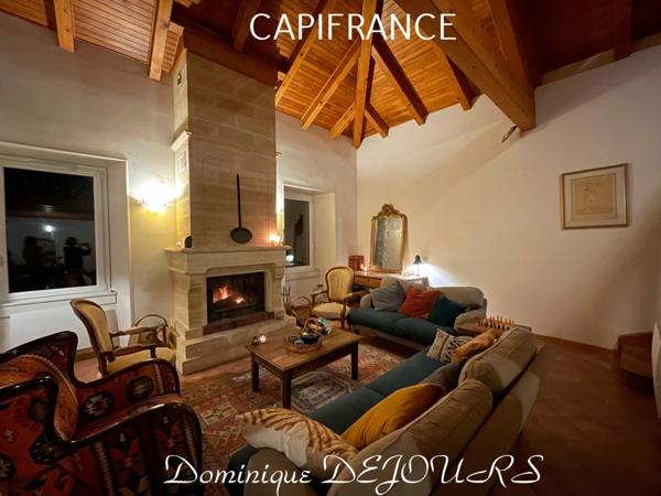 Un bien d’exception où charme, élégance et confort se rencontrent – coup de cœur immédiat garanti ! Vendue meublée et équipée.