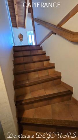 Un bien d’exception où charme, élégance et confort se rencontrent – coup de cœur immédiat garanti ! Vendue meublée et équipée.