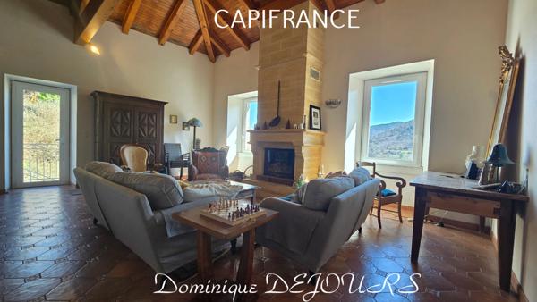 Un bien d’exception où charme, élégance et confort se rencontrent – coup de cœur immédiat garanti ! Vendue meublée et équipée.