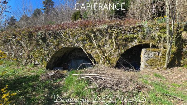 Un bien d’exception où charme, élégance et confort se rencontrent – coup de cœur immédiat garanti ! Vendue meublée et équipée.