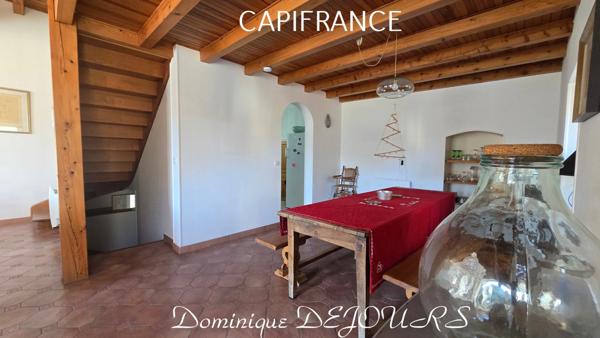 Un bien d’exception où charme, élégance et confort se rencontrent – coup de cœur immédiat garanti ! Vendue meublée et équipée.