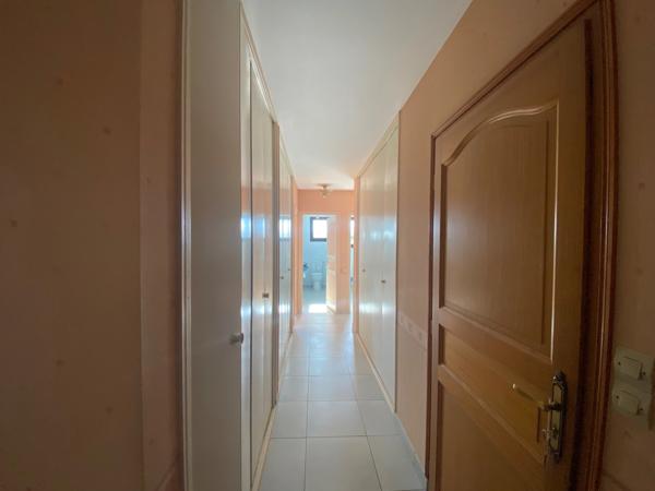 Maison de 155m2 dont 4 chambres +++ Nombreuses dépendances LOUZY (79)