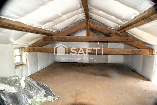 Ensemble de 2 maisons et un terrain constructible