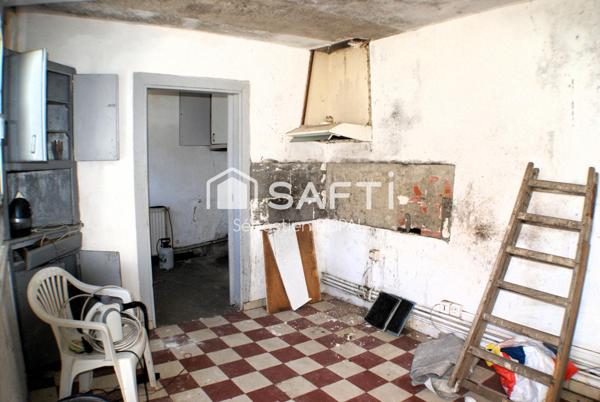 Ensemble de 2 maisons et un terrain constructible