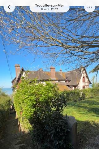 Trouville-sur-Mer (14360) STUDIO VUE MER EN VIAGER OCCUPE