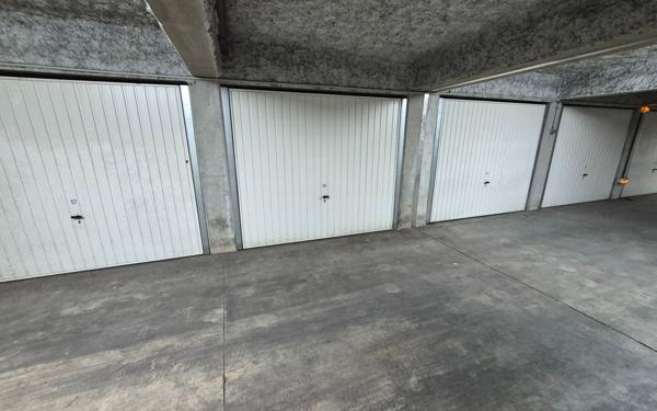 Stationnement à vendre    14 m2 Avignon