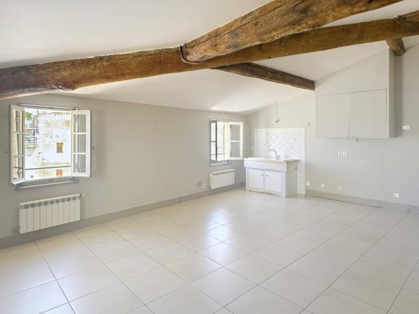 Appartement
         4 pièces
        - 91 m² Exclusivité 120 000 € *