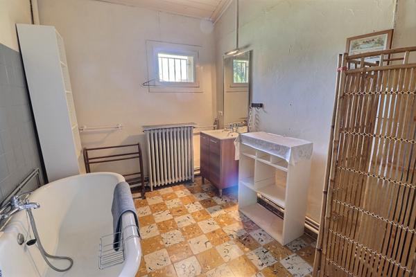 A VENDRE VEDENE Maison de maître 283 m²