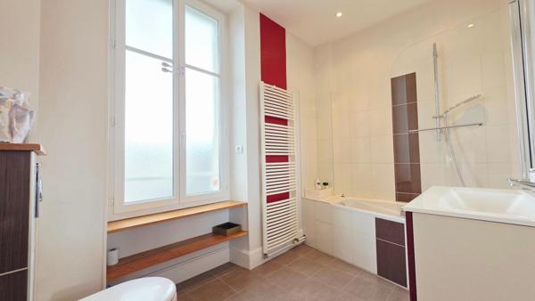 BOURGES MAISON 8 PIECES STUDIO INDEPENDANT JARDIN