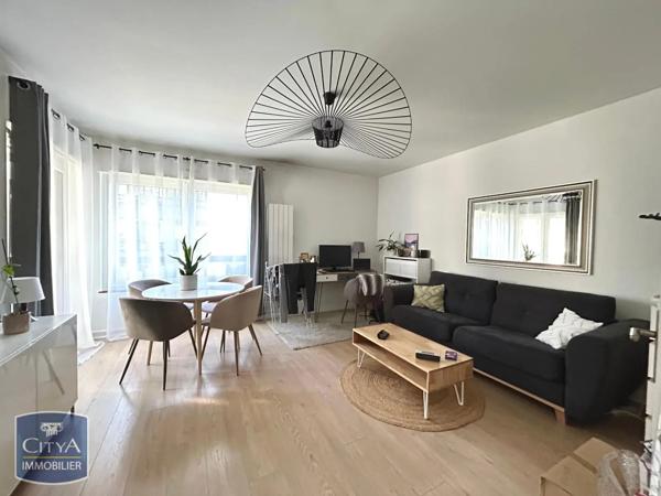 Appartement à louer 3 pièces 73.79m²